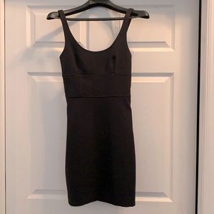 ELIZABETH AND JAMES black dress. Size 0
